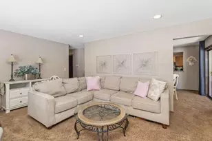 10032 Irwin Cir, Bloomington, MN 55437 - Photo 13