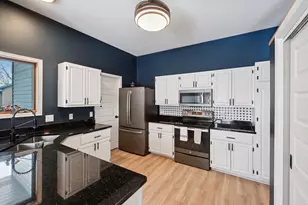 20911 Jameswood Ct, Lakeville, MN 55044 - Photo 11