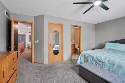 20911 Jameswood Court, Lakeville, MN 55044 - Photo 17