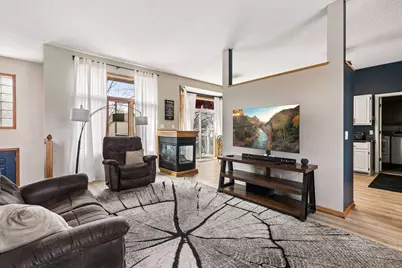 20911 Jameswood Court, Lakeville, MN 55044 - Photo 5