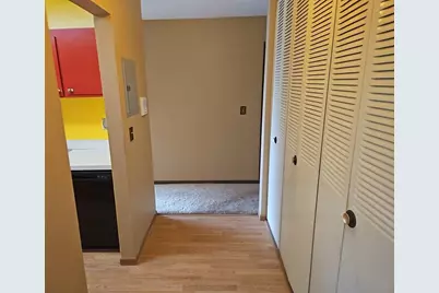 2800 Hillsboro Avenue N #307, New Hope, MN 55427 - Photo 13