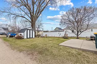 105 E McQuestion St, Ghent, MN 56239 - Photo 5