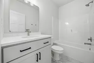 7494 Eagle Pointe Dr S, Fargo, ND 58104 - Photo 25