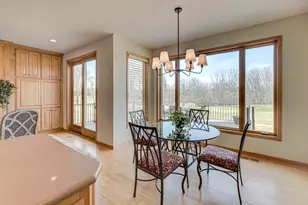 10540 Pinnacle Way, Woodbury, MN 55129 - Photo 11