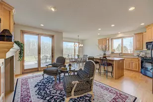 10540 Pinnacle Way, Woodbury, MN 55129 - Photo 13
