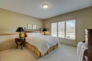 10540 Pinnacle Way, Woodbury, MN 55129 - Photo 35