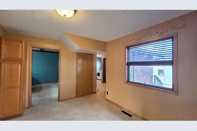 511 W 1st Street, Lakefield, MN 56150 - Photo 11