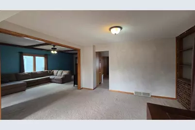 511 W 1st Street, Lakefield, MN 56150 - Photo 9