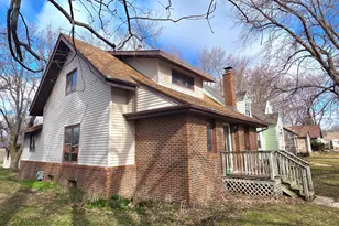 511 W 1st St, Lakefield, MN 56150 - Photo 5