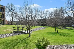 2200 Midland Grove Rd, Roseville, MN 55113 - Photo 27