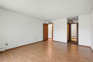 2200 Midland Grove Rd, Roseville, MN 55113 - Photo 7