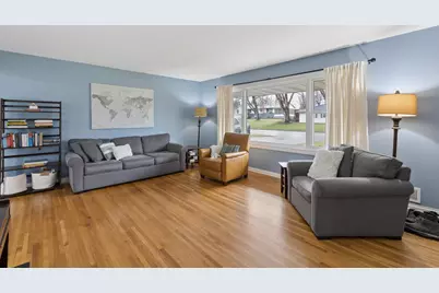 8101 32nd Avenue N, Crystal, MN 55427 - Photo 3