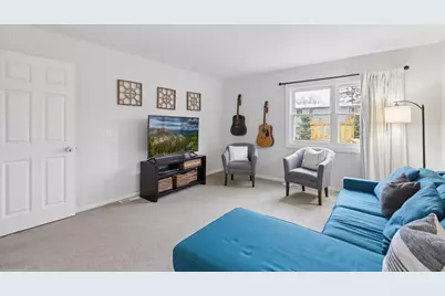 8101 32nd Avenue N, Crystal, MN 55427 - Photo 5