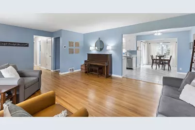 8101 32nd Avenue N, Crystal, MN 55427 - Photo 1