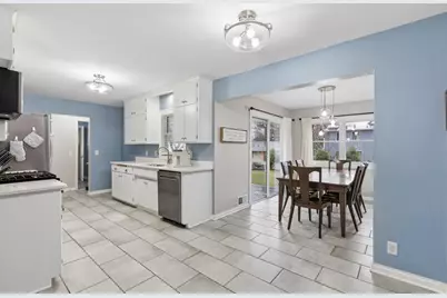 8101 32nd Avenue N, Crystal, MN 55427 - Photo 7