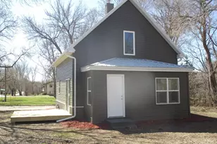 704 Prairie Ln SW, Alexandria, MN 56308 - Photo 3