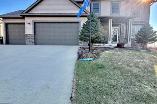 896 Golfview Ave, Zumbrota, MN 55992 - Photo 1
