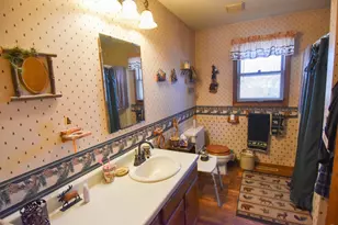 105 Valley View Rd, Karlstad, MN 56732 - Photo 9