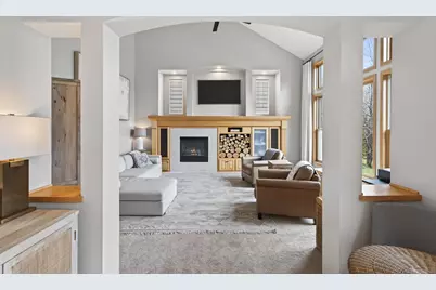 7319 Fawn Hill Road, Chanhassen, MN 55317 - Photo 17