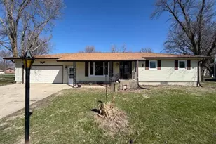 447 2nd Ave SW, Winnebago, MN 56098 - Photo 1