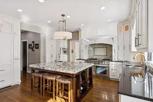 2012 Pine Ridge Dr, West Saint Paul, MN 55118 - Photo 15