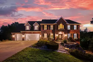 2012 Pine Ridge Dr, West Saint Paul, MN 55118 - Photo 1