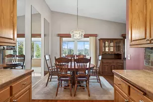 5207 Beachside Dr, Hopkins, MN 55343 - Photo 7