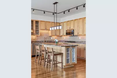 215 10th Avenue S #708, Minneapolis, MN 55415 - Photo 19
