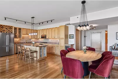 215 10th Avenue S #708, Minneapolis, MN 55415 - Photo 17