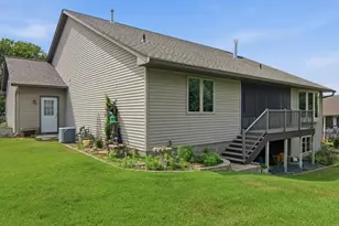 704 Spruce Dr, Hudson, WI 54016 - Photo 31