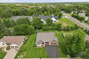 704 Spruce Dr, Hudson, WI 54016 - Photo 37