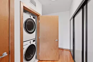 15 E Franklin Ave, Minneapolis, MN 55404 - Photo 9