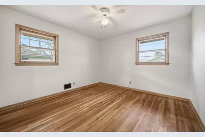 5842 Xerxes Avenue N, Brooklyn Center, MN 55430 - Photo 31