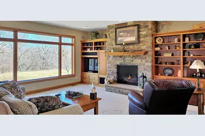 33405 Oak Ridge Avenue, Redwood Falls, MN 56283 - Photo 9