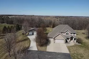 33405 Oak Ridge Ave, Redwood Falls, MN 56283 - Photo 3