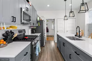 1145 Hague Ave, Saint Paul, MN 55104 - Photo 11