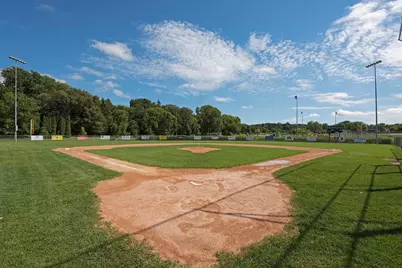 3951 Thomas Avenue N, Minneapolis, MN 55412 - Photo 41