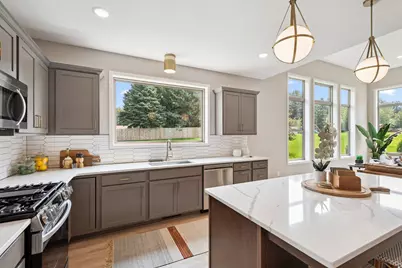 2075 Brookview Street, Shakopee, MN 55379 - Photo 9