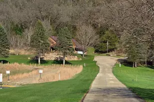 100 Oak Knoll Dr, Rushford, MN 55971 - Photo 9