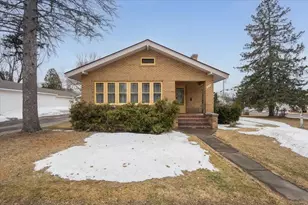 405 4th St, Cloquet, MN 55720 - Photo 1