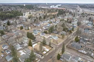 405 4th St, Cloquet, MN 55720 - Photo 31