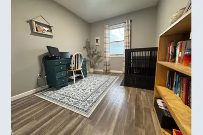 501 Hawthorne Drive, Marshall, MN 56258 - Photo 11