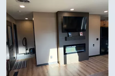 303 Quince Street SW #B, New London, MN 56273 - Photo 5