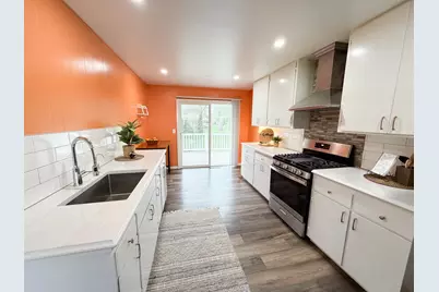 746 W Shore Drive, Worthington, MN 56187 - Photo 15