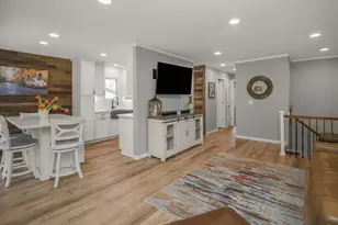 12025 Jasper Ln, Eden Prairie, MN 55347 - Photo 9