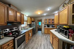 516 S Miller Ave, Litchfield, MN 55355 - Photo 5