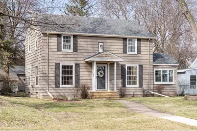 895 Parkview Avenue, Saint Paul, MN 55117 - Photo 1