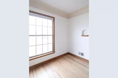 895 Parkview Avenue, Saint Paul, MN 55117 - Photo 13