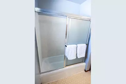 302 Sherwood Avenue N, Thief River Falls, MN 56701 - Photo 13