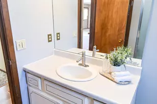 302 Sherwood Ave N, Thief River Falls, MN 56701 - Photo 11